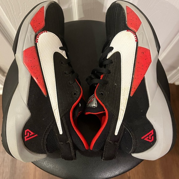 2020 Nike Zoom Freak 2 - Picture 3 of 6